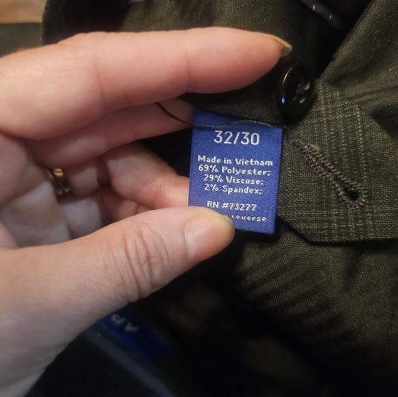 APT.9 men's grey suit. Pants size 32/30.Jacket 40S.EXCELLENT CONDITION! - Picture 6 of 9